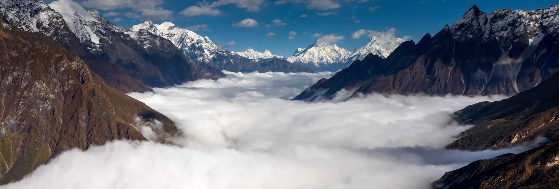 Manaslu Circuit Trek: The Complete Guide 2026/2027 | Outshine