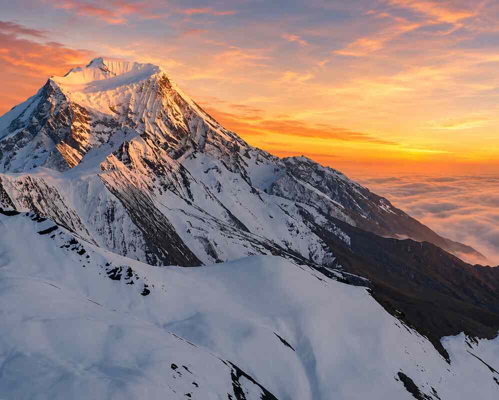 Pisang Peak Climbing