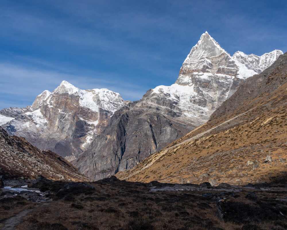Mera Peak vs Island Peak: Which Should You Climb First in 2026?