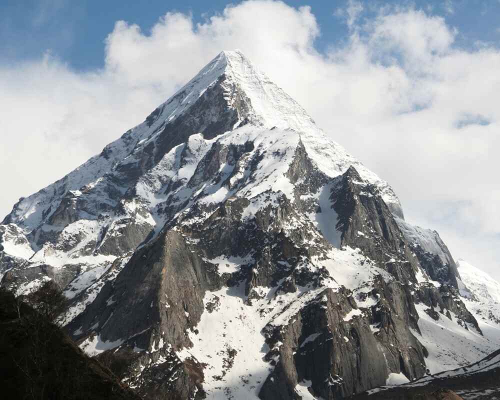 Yala Peak Climbing