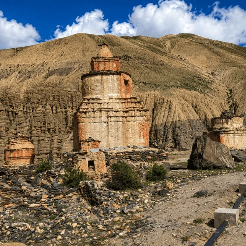Upper Mustang Trek trail in Nepal
